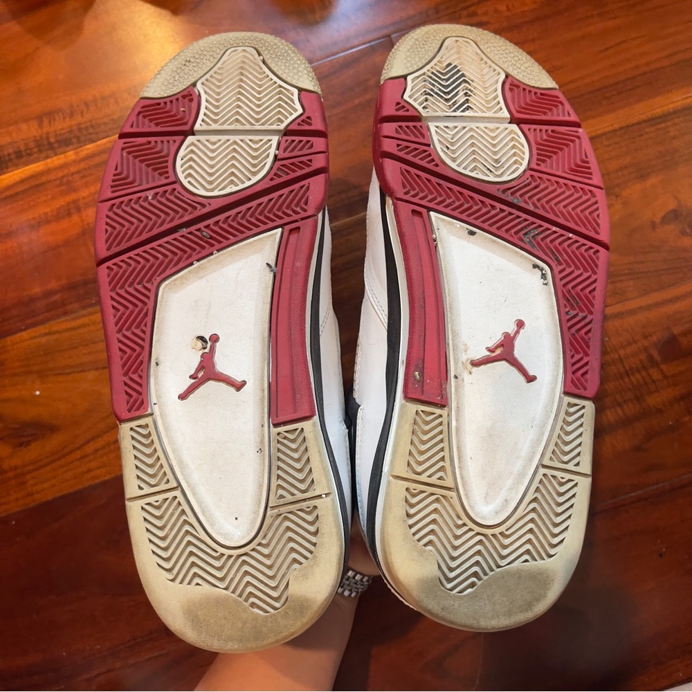 Air Jordan 4 Retro 'Fire Red' - Picture 5 of 6